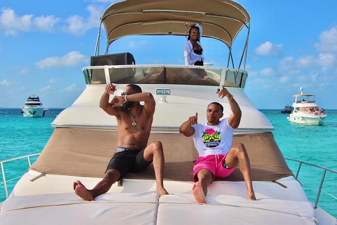 Rent a Private 46ft Yacht in Cancun - How the crew experience shapes your whole day