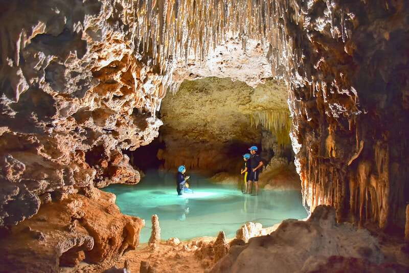 Riviera Maya: Exclusive Rio Secreto and Tulum Tour - Lunch box, buffet, and the Xtabentun toast