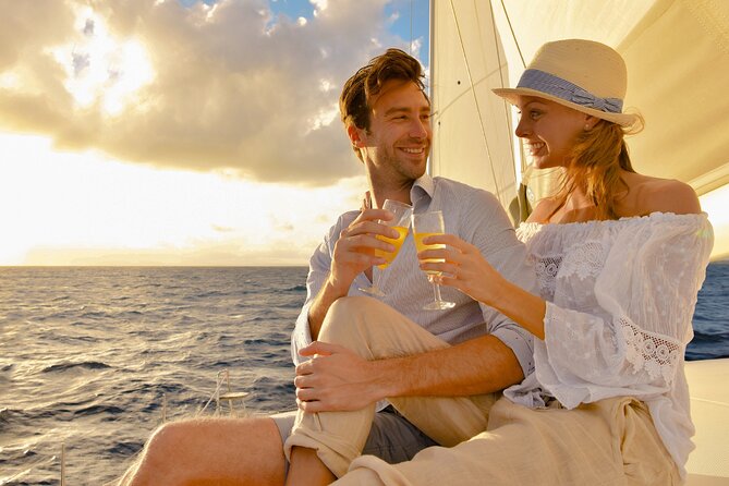 Riviera Maya Luxury Sunset Sailing plus Light Dinner and Open Bar - Space and comfort: where some people feel the pinch