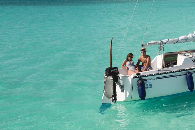 Sailboat tour across the seven colors lagoon in Bacalar - Group size max 8, how that changes your experience on a boat