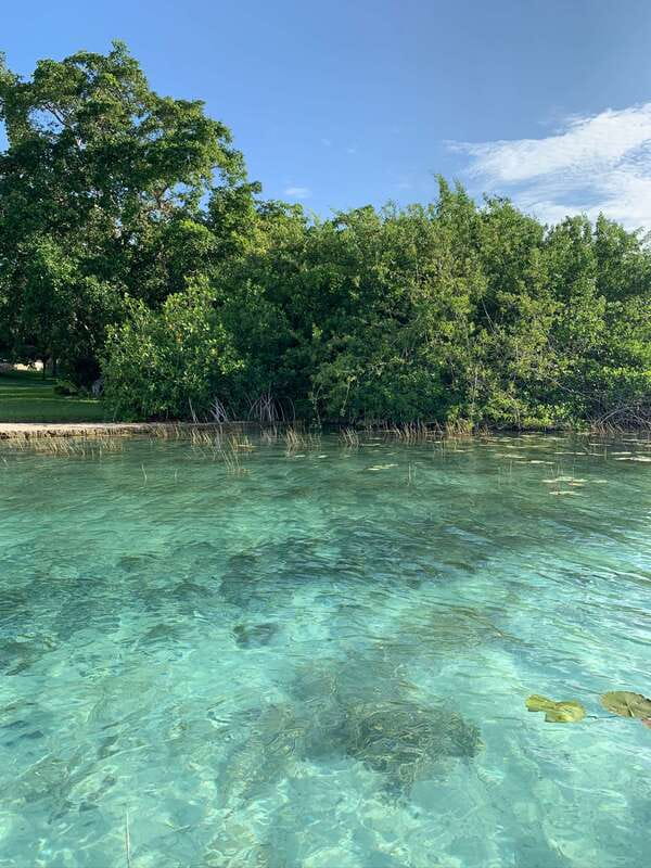 Sailboat tour in the seven colors lagoon of Bacalar - Key things I’d zero in on
