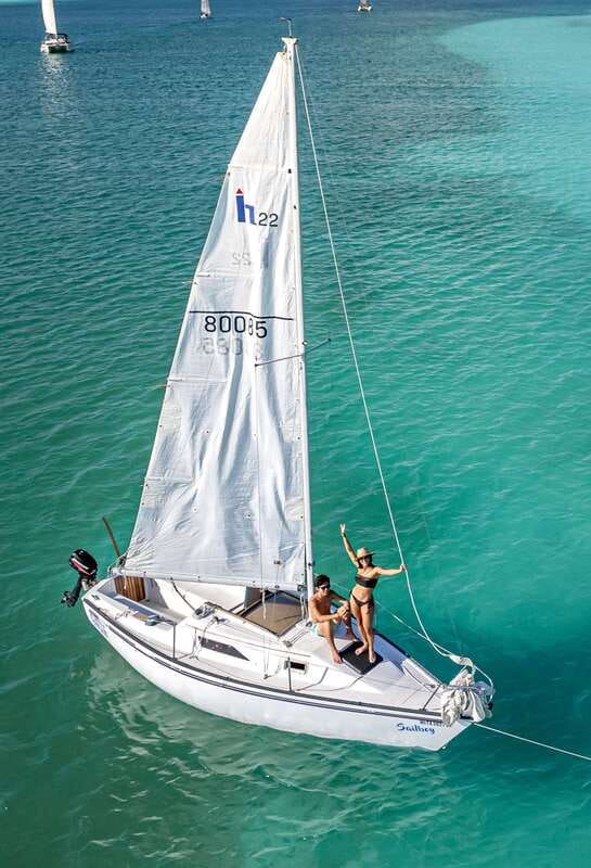 Sailboat tour in the seven colors lagoon of Bacalar - A small sailboat experience that stays friendly