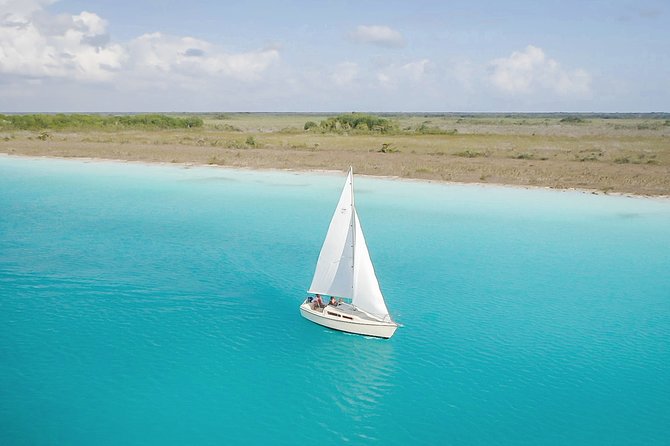 Sailing Tour through the Lagoon of the 7 Colors - Why Bacalar’s Seven Colors Lagoon is more than a photo