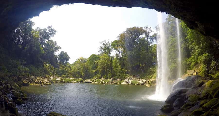 San Cristóbal: Agua Azul, Misol Ha, & Palenque Full-Day Tour - Ocosingo breakfast stop: optional, but smart to use