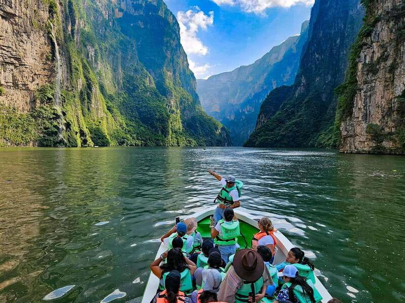 San Cristobal: Sumidero Canyon, Chiapa de Corzo, & Miradores - Mirador Canon del Sumidero: first views that help you read the canyon