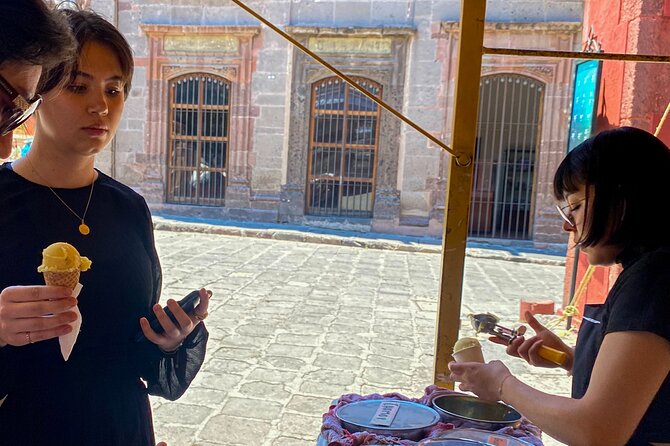 San Miguel de Allende Tour from Mexico City - Temple of San Francisco: The Architecture Puzzle That Makes You Look Twice