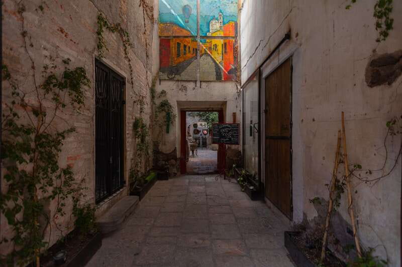 San Miguel: Landmarks and Lunch Walking Tour in English - Key highlights to look for