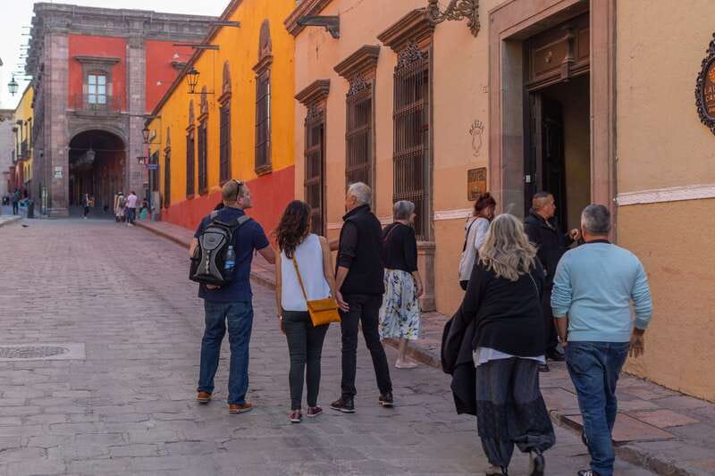 San Miguel: Landmarks and Lunch Walking Tour in English - Your lunch stop: a traditional family-run 3-course meal