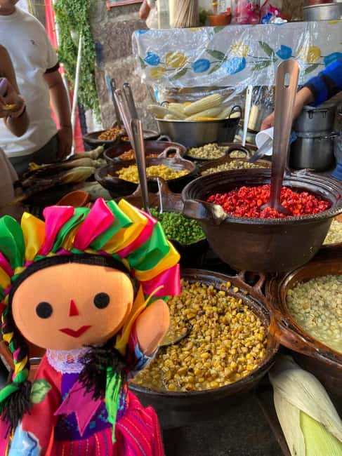 Santiago de Querétaro: Pueblos Mágicos Cheese and Wine Route - Tequisquiapan’s pink stone, museums, and De Palma wicker markets