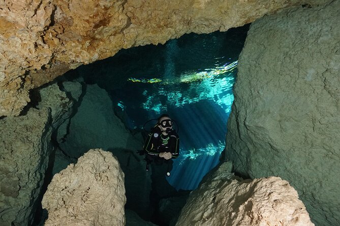 Scuba Diving in Cenote Kukulkan from Playa del Carmen - Two underwater sessions on different lines, with intentional pause points