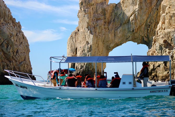 Shared ride to the arch of Cabo San Lucas - The meeting point, the walk, and the one thing to watch