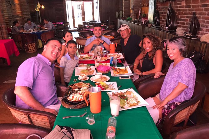 SJD Airport to Cabo San Lucas - One way service - When you arrive in Cabo San Lucas: the first round is on them