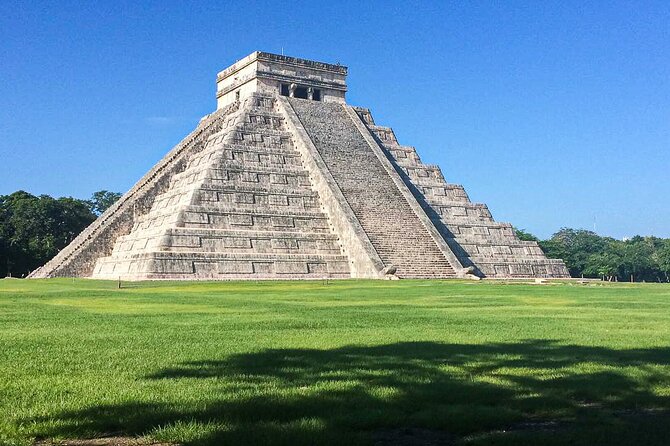 Skip the Line Chichen Itza Private Tour, Sacred Cenote & Lunch - Stop 3: Valladolid Colonial Squares, Architecture, and Lunch