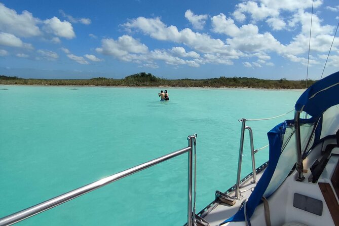 Slow Sailing Bacalar Experience with snack and drinks - Why this slow sail on Bacalar Lagoon works