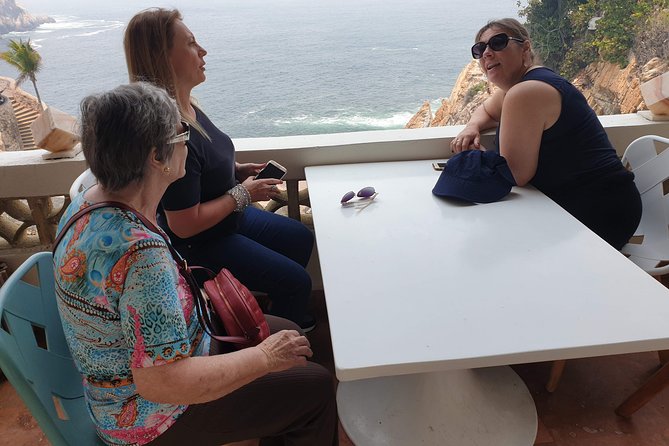 Small-Group or Private All Inclusive 4 Hours City Tour & Divers - Group size, guides, and how the tour feels in motion