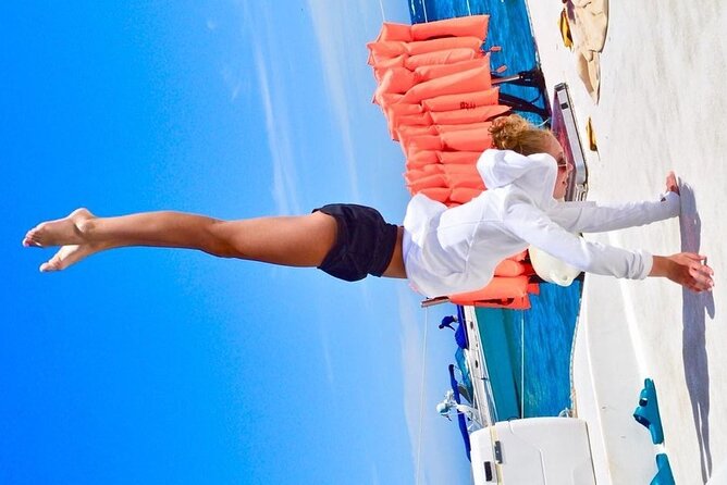 Snorkeling Catamaran Tour at Santa Maria Bay - Lunch, Snacks, and the Open Bar After You Get Wet