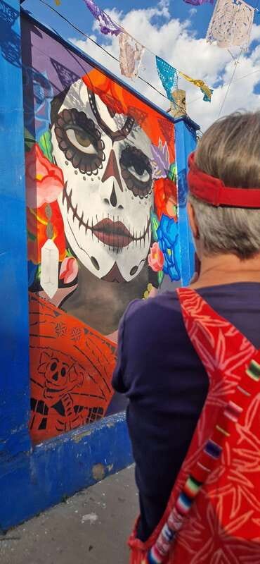 Street Art with an artist - Meeting at the cross monument, then getting oriented fast