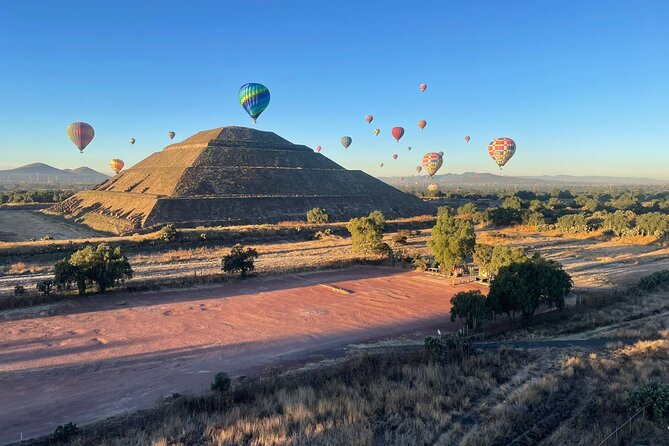 Sunrise Balloon Flight over Teotihuacan and Breakfast in Cueva - Key highlights at a glance