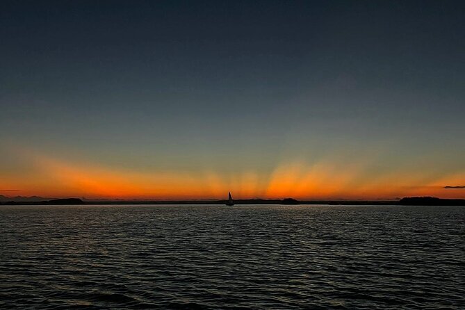 Sunrise on Paddleboard with breakfast in the lagoon of 7 colors - Breakfast on the Water: Coffee, Fruit, and a Sweet Snack