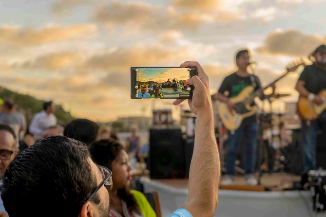Sunset Mexican Dinner Cruise and Live Music in Cabo San Lucas - How the Cabo Sunset Cruise Turns Sightseeing Into Dinner Plans