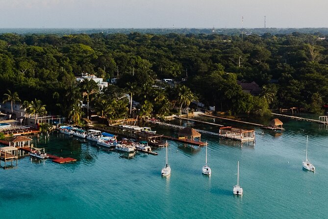 Sunset Sailing Tour in Bacalar with Outdoor Bar and Lunch - The sunset return: sailing slowly as the light fades