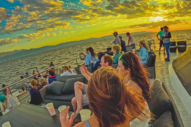 Sunsets and Whales Mega Yachts ALL INCLUSIVE: Puerto Vallarta - Timing reality: check-in, waiting, and why the cruise can run longer