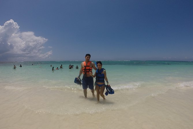 Swim with sea turtles - How the Guide Changes Everything (Santiago, Francisco, Angel)