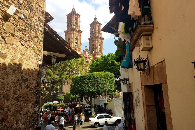 Taxco: Ultimate Full-Day Experience + Breakfast & Lunch Included - Guides That Keep the Long Road Interesting