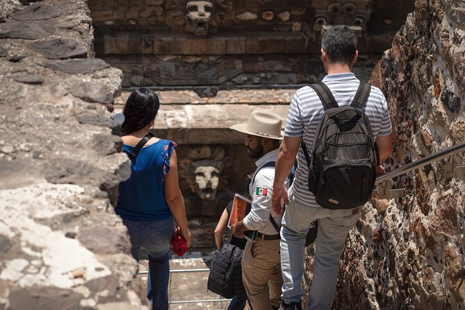 Teotihuacán 3 Pyramids Tour with Cave Breakfast + Transportation - Teotihuacan Sun and Moon Pyramids, guided walking along Calzada de los Muertos