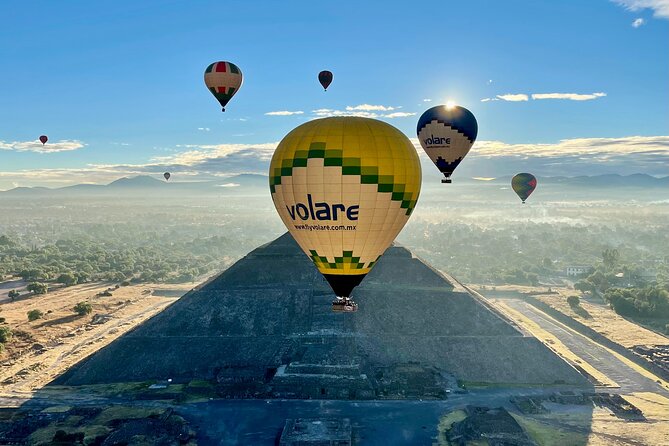Teotihuacan Hot Air Balloon Flight from Mexico City / Volare - Landing, toast, and that Mariachi breakfast you’ll remember