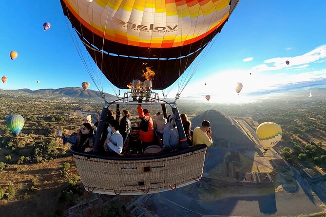 Teotihuacan Hot Air Balloon Flight from Mexico City / Volare - At the check-in yard in Teotihuacan: coffee, balloon prep, and small comforts