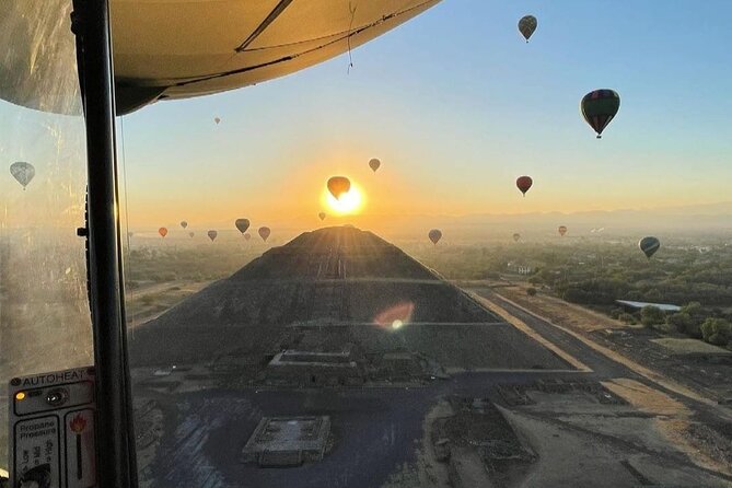 Teotihuacán Hot Air Balloons from We Fly - Why Teotihuacán by balloon beats the usual day-trips
