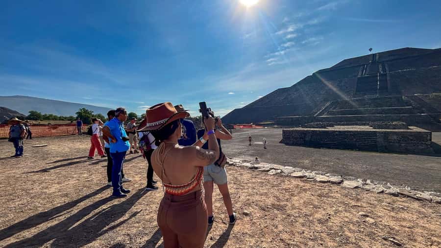 Teotihuacan: Private Tour with Archeologist & Hotel Pick-up - Afternoon Teotihuacan: The Sweet Spot for Photos and Understanding