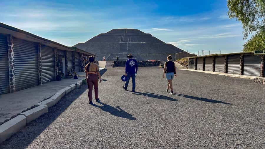 Teotihuacan: Private Tour with Archeologist & Hotel Pick-up - The Guided Core: Pyramid of the Sun, Pyramid of the Moon, and the Avenue of the Dead