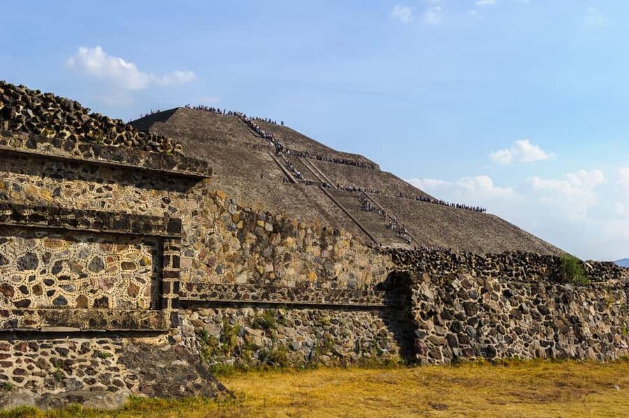 Teotihuacan Pyramids: Guided Tour with Entry Ticket Included - What You Can Actually Take Photos Of (And What to Skip)