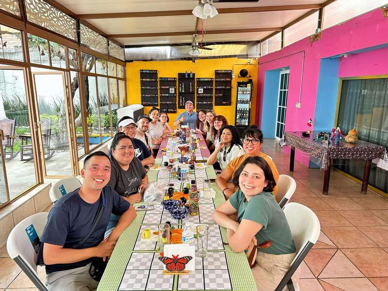 Teotihuacan Pyramids & lunch at my Grandma's house - Teotihuacan with iPad visuals and a guided route you can follow