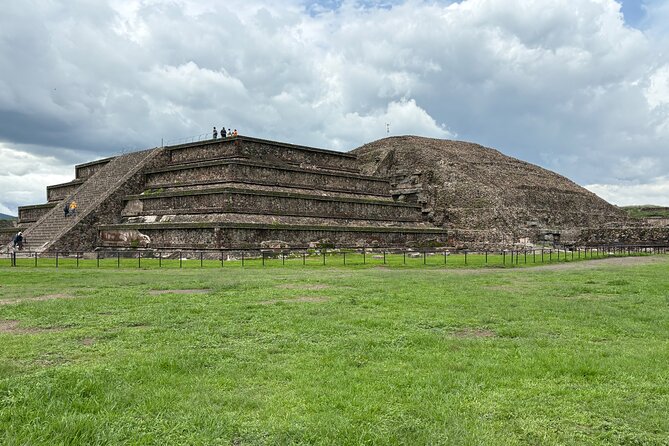 Teotihuacan Pyramids VIP Tour without Commercial Stops - Transportation experience: comfortable rides, but traffic can still add friction