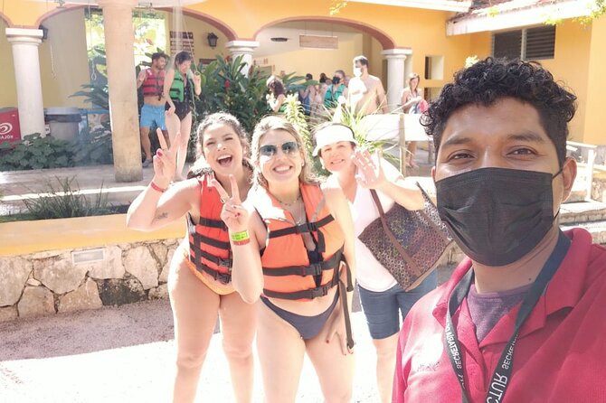 Tour de Dia a Chichén Cenote Ik Kil Cenote Suytun y Valladolid - The food and drink reality: good perks, but check what is included
