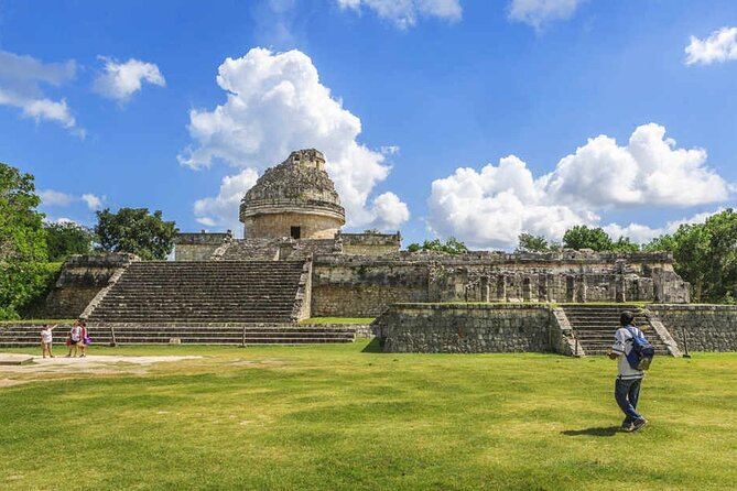 Tour from Cancun to Chichen Itza with cenote food and Valladolid - Pickup, timing, and the comfort reality on an A/C bus