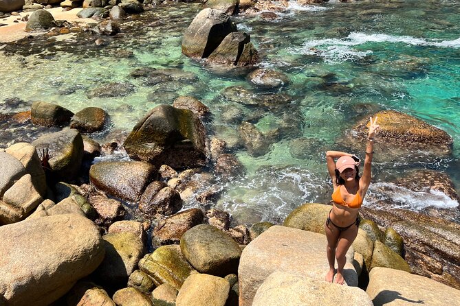 Tour Isla de la Roqueta Stand up paddle Acapulco - Isla La Roqueta: turquoise water, beach time, and snorkeling gear