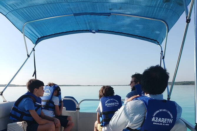 Tour of the Lagoon of Bacalar on pontoon -Collective- - The guide experience: clear explanations and real personalities