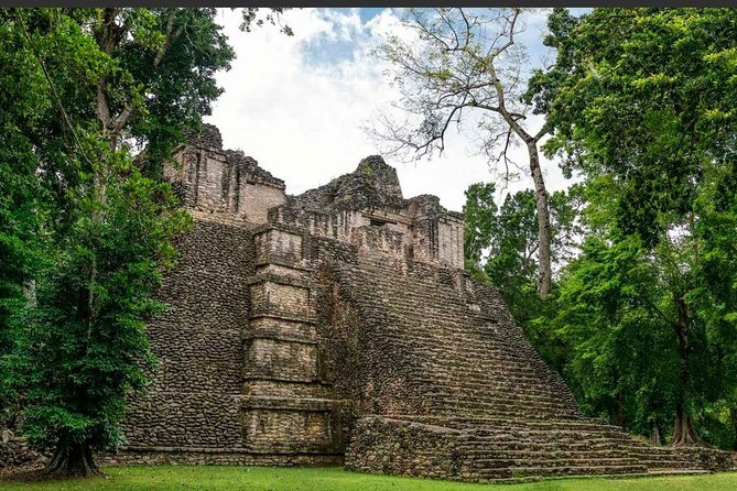 Tour to Dzibanche and Kohunlich with Transportation and 3 Course Meal Included - Kohunlich: big masks, 27 steps, and a strong visual payoff