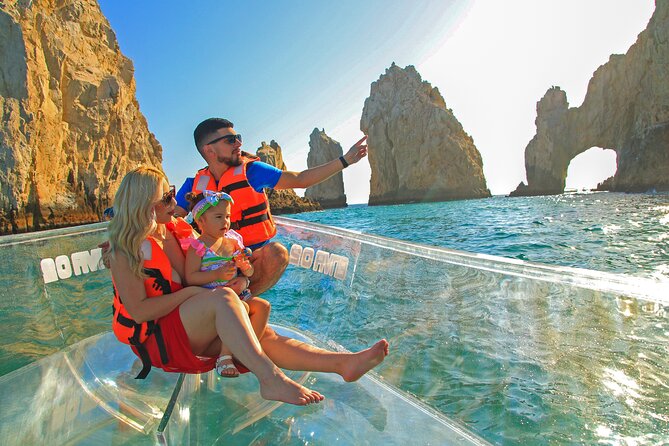 Tours in Cabo, Paseo al Arco and Fin de la Tierra in the only Clear Boat - The Crew Makes It: Guides Like Daniel, Antonio, Alejandro, and Itzel