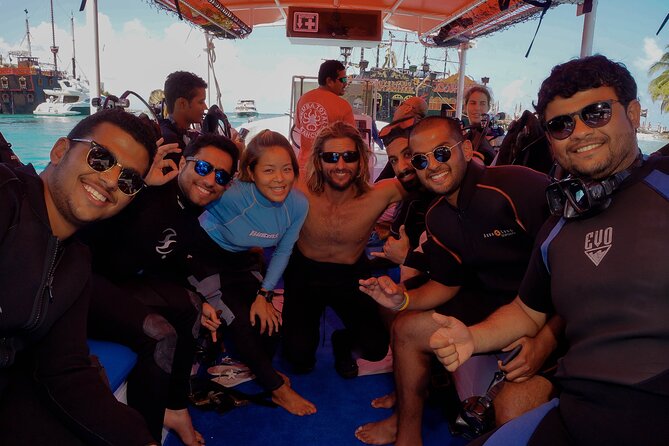 Two Reefs For Certified Divers in Cancun - Surface Interval: Snacks, Hydration, and Winter Hot Tea