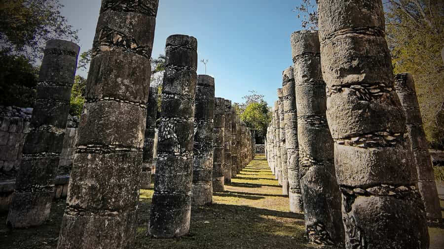 Valladolid: Chichen Itza + 2 Cenotes with Shared Transportation - Hotel Pickup, Small Group, and Shared-Transport Reality
