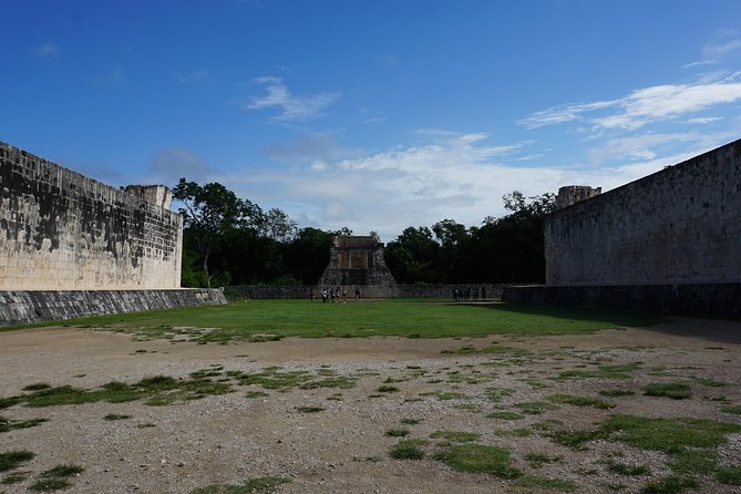 VIP Chichen Itza Private Tour - Inside the ruins with a private guide