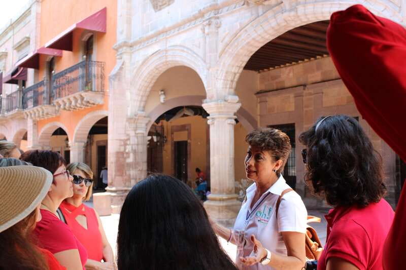 Walking Tour: Temples and Convents (Western Zone) - Santa Rosa de Viterbo and the baroque look you can spot fast