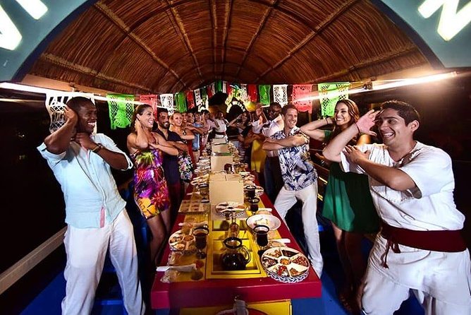 Xoximilco: Boat Fiesta Tour, Tasting, Tequila Bar and Transport - What you actually eat: the Mexican tasting menu and pacing advice