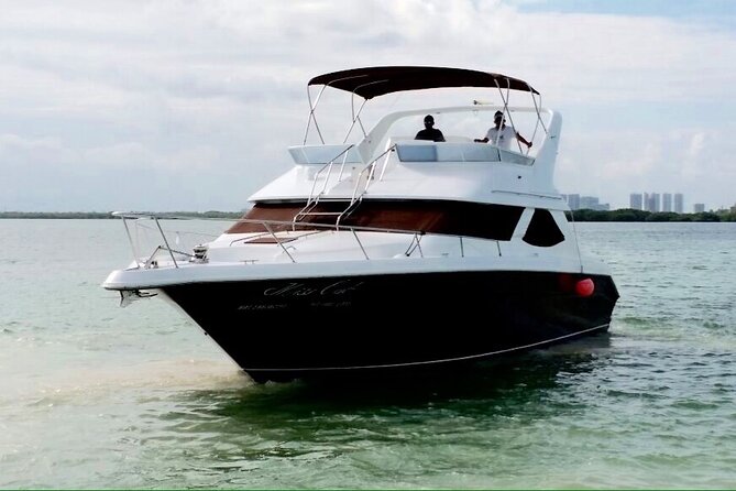 Yacht 48ft Rental in Cancun for up to 15 people - What to Bring (and What to Leave for the Marina Store Runs)